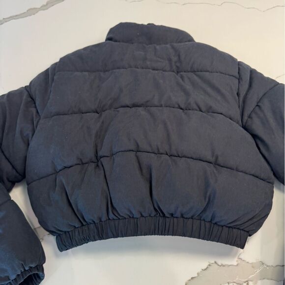 PrettyLittleThing Black Outerwear puffer jacket - Picture 2 of 5